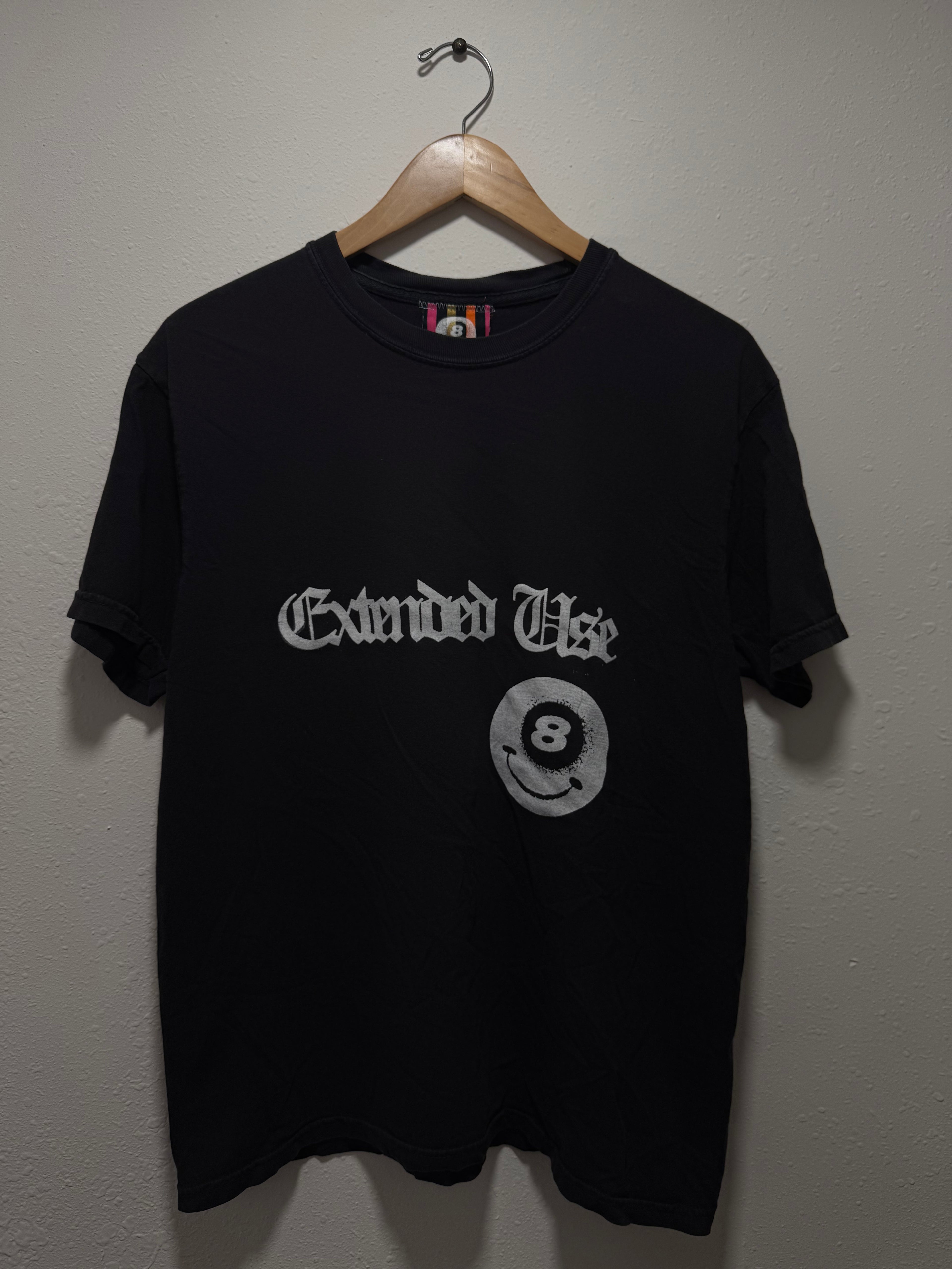 OLD E SCRIPT T-SHIRT