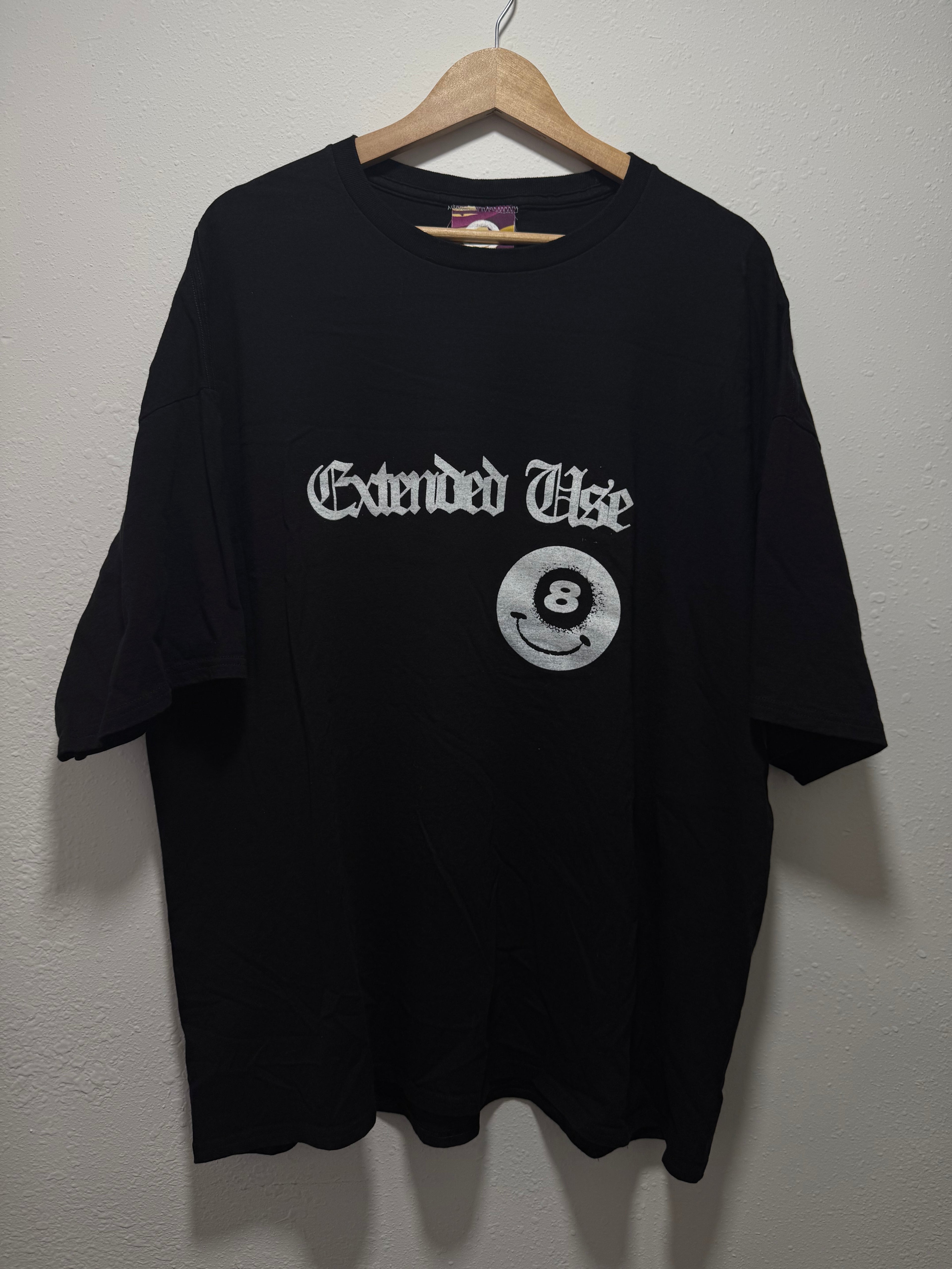 OLD E SCRIPT T-SHIRT