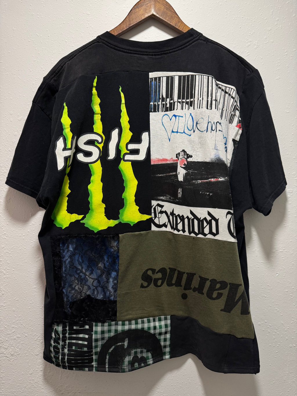 BRICK PANEL T-SHIRT