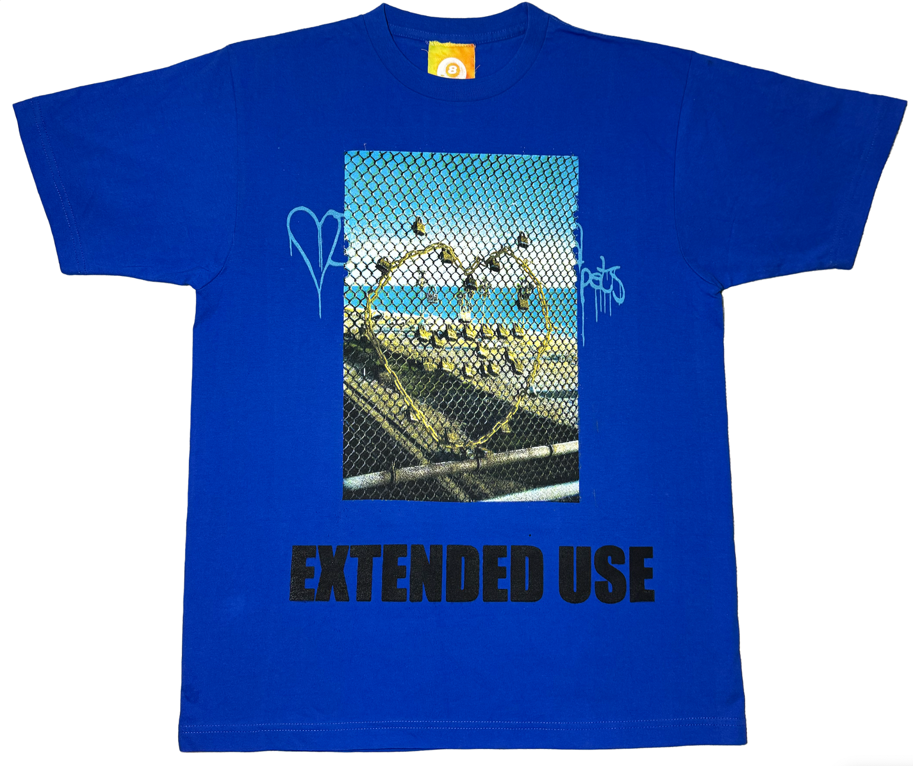 LOVE HURTS EU T-SHIRT